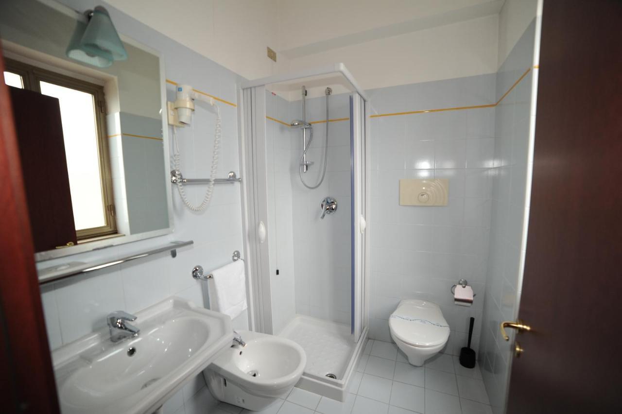 Hotel Svevia アルタムラ エクステリア 写真