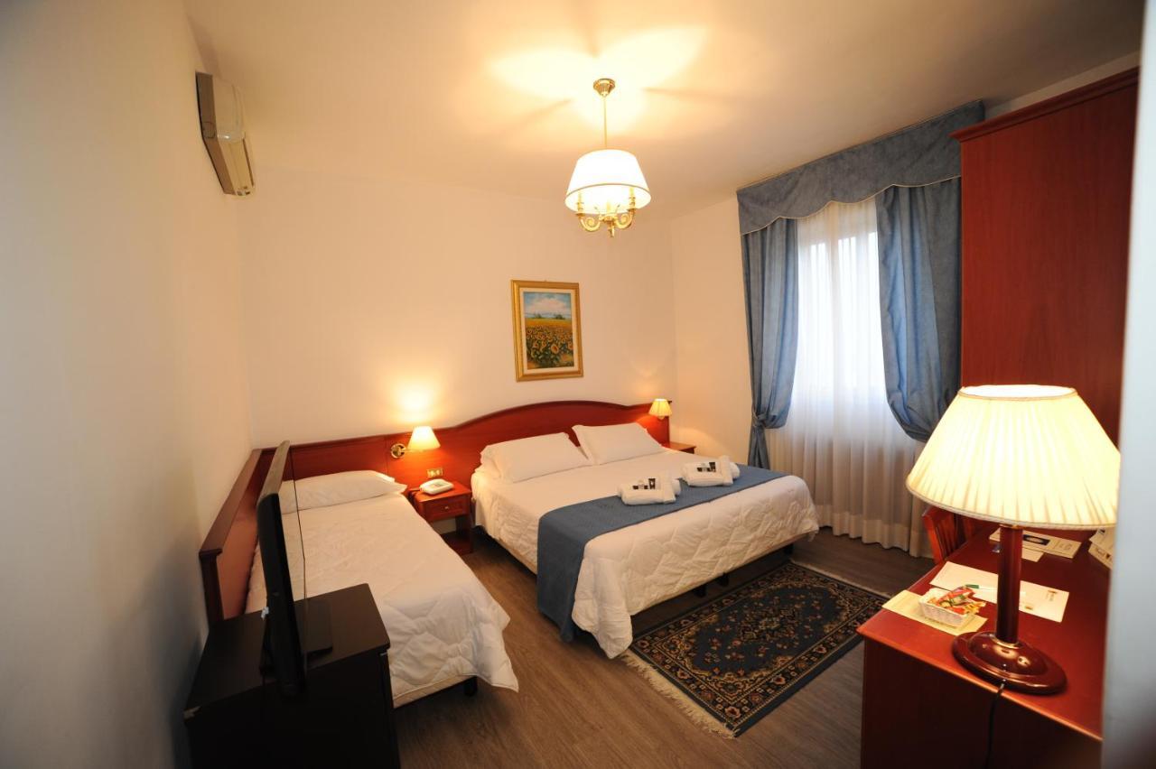 Hotel Svevia アルタムラ エクステリア 写真