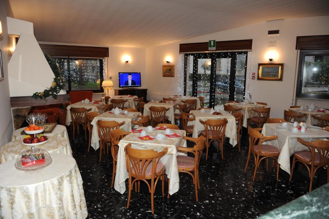 Hotel Svevia アルタムラ エクステリア 写真